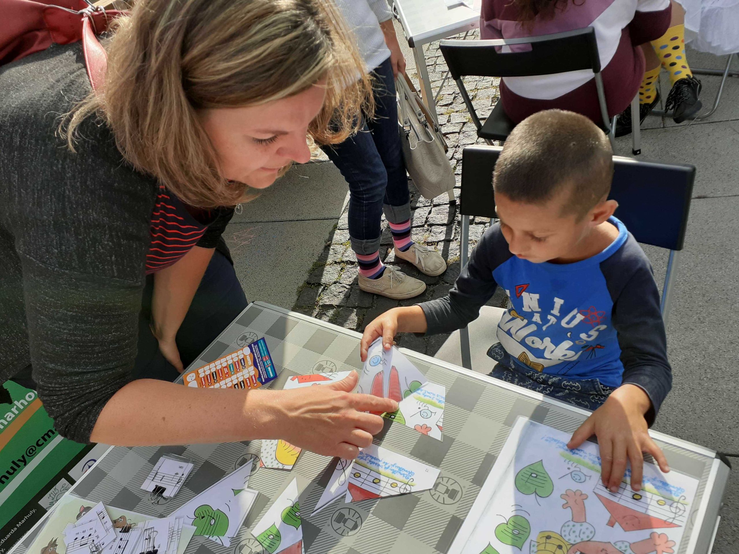Hraje, zpívá zvesela, Ponožková kapela