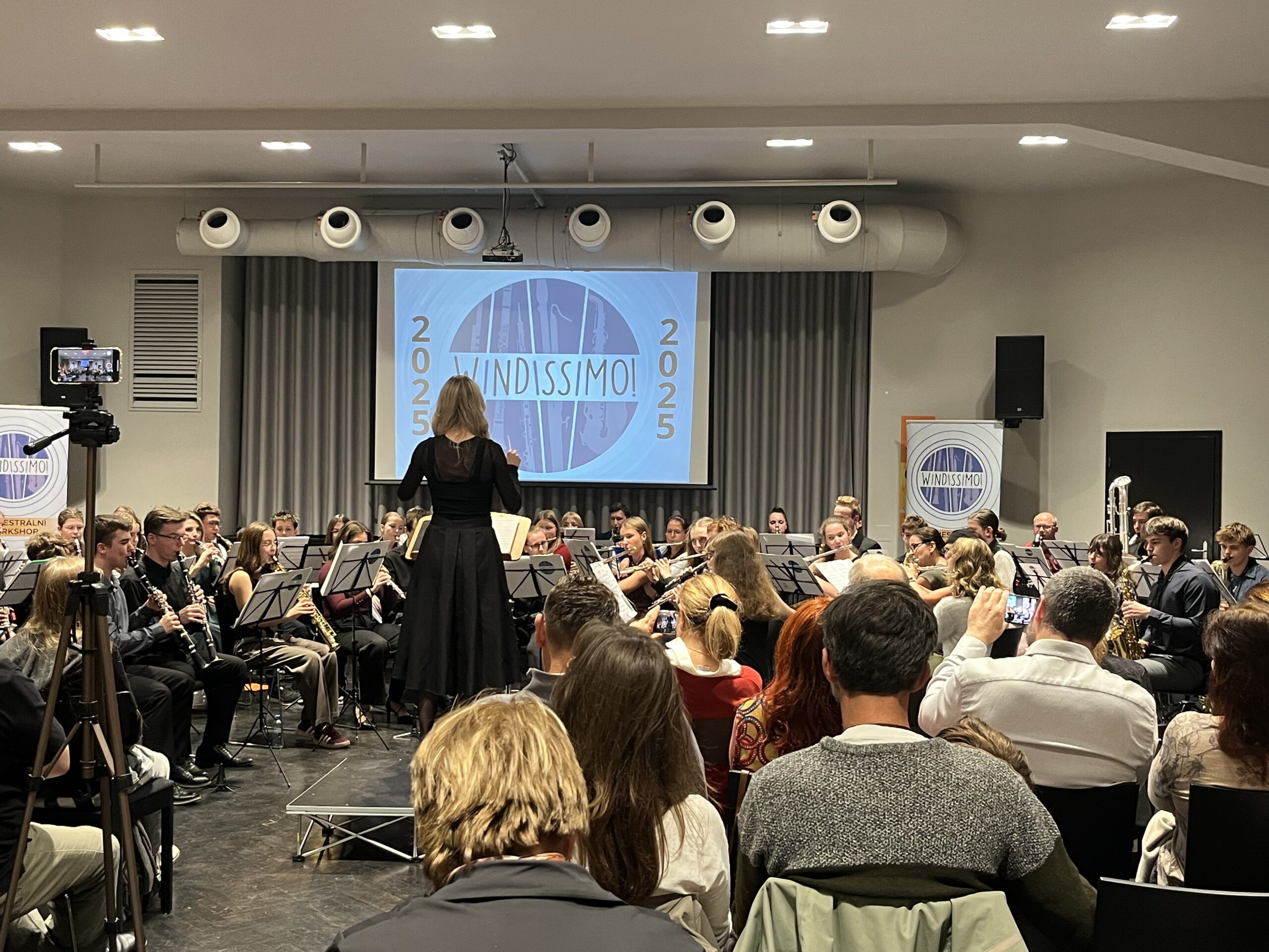 Naše flétnistka Ivana Kržinová se účastnila workshopu mladých muzikantů v Praze – Windissimo