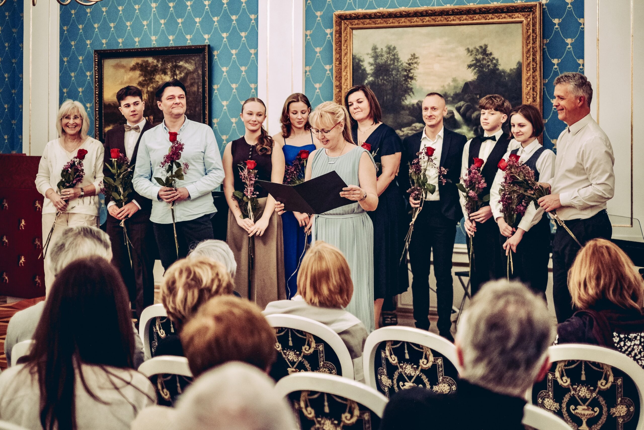 Absolventský koncert v empírovém kabátě